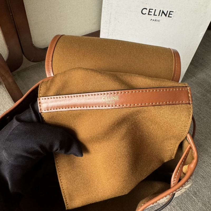 Ce1i*e triomphe bags